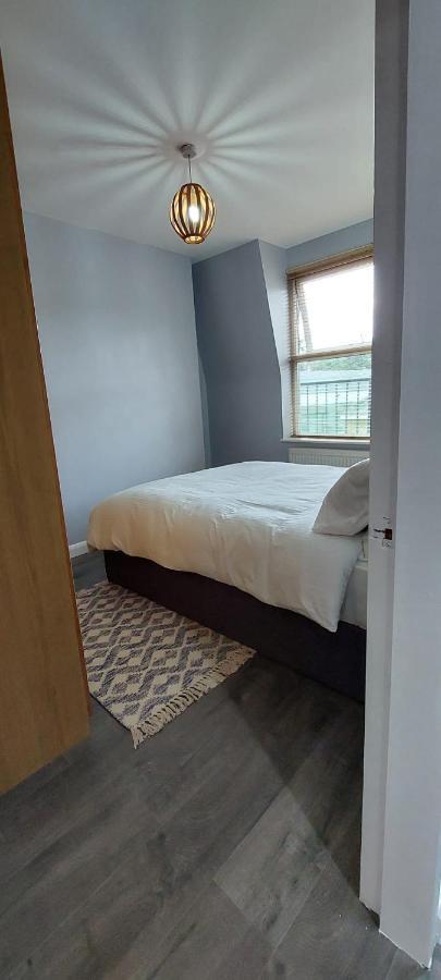 One Bedroom Flat In Finchley Road * Londra